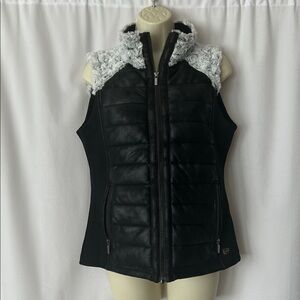 Wooly Bully Wear NWT Comfy & Warm Black Puffer Vest w/ Fur Trim **Size M** 🌺🌺